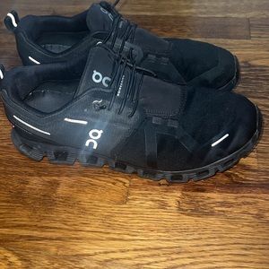 Cloud waterproof women tennis shoes size 8